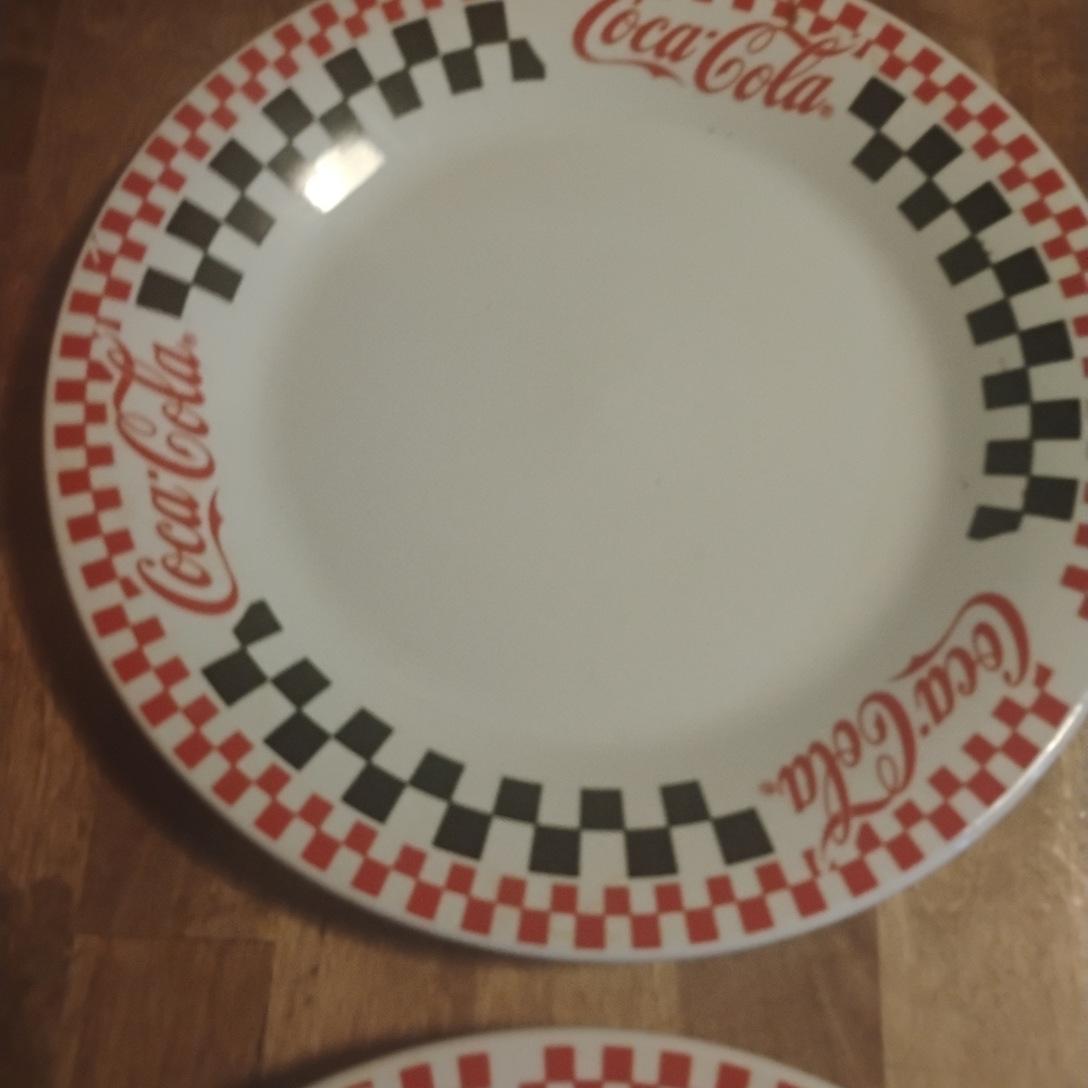 Coca Cola Checkered Dinner Plates Set Of 2 Red and Black - Picture 4 of 8